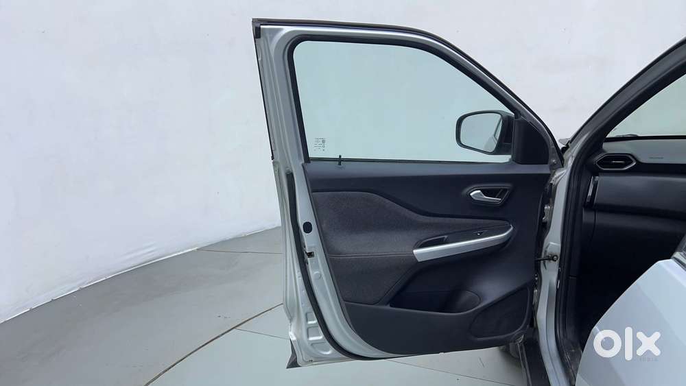 Nissan Magnite 1.0 Xv Premium Turbo Cvt (o), 2021, Petrol