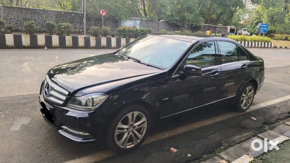 Mercedes-benz C-class 11-2012 Petrol 22100 Km Driven At Chembur