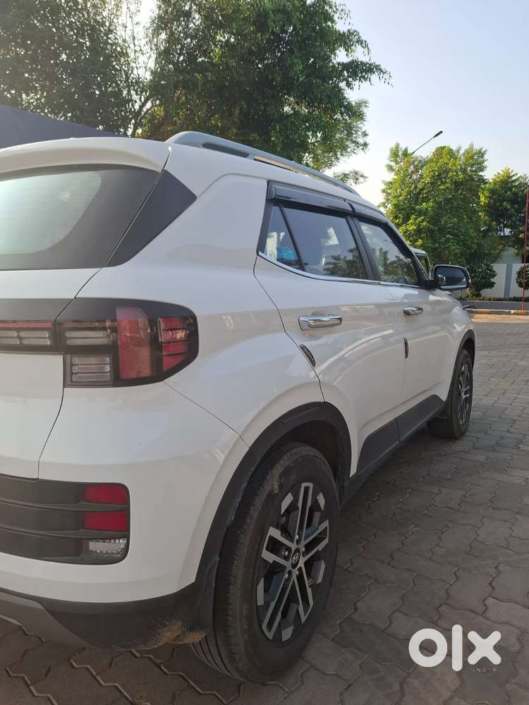 Hyundai Venue, 2025, Petrol