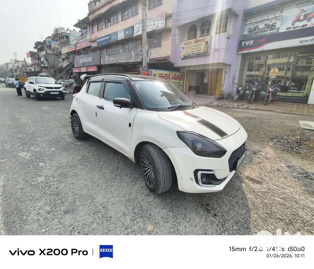 Maruti Suzuki Swift 2023 Petrol 35000 Km Driven