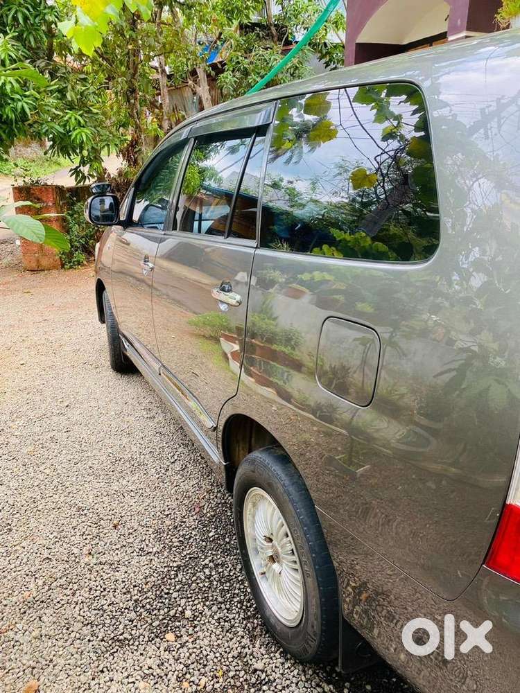 Toyota Innova 2012 Diesel 163000 Km Driven