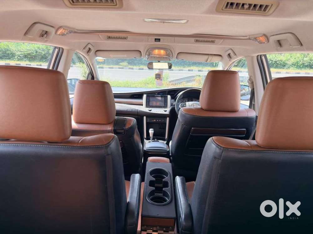 Toyota Innova Crysta 2.8z Automatic, 2016, Diesel