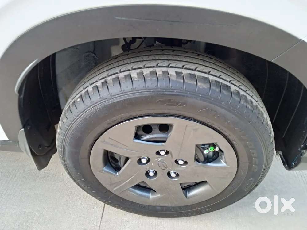 Hyundai Venue 2025 Model Petrol 2000 Km Driven