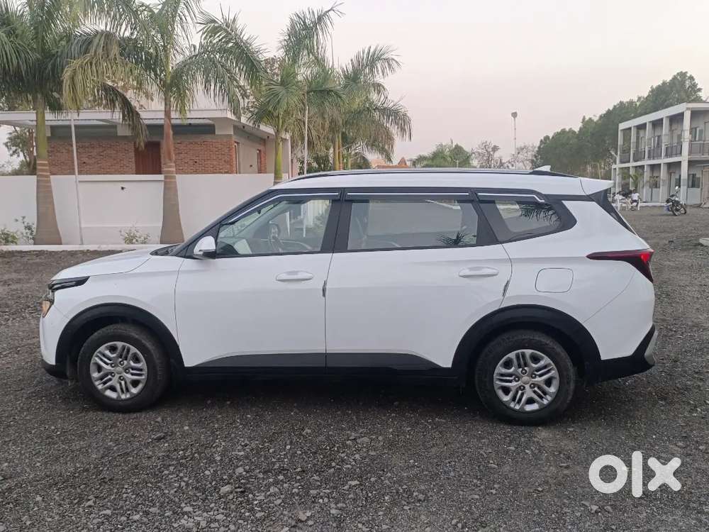 Kia Carens 2024 Petrol Good Condition