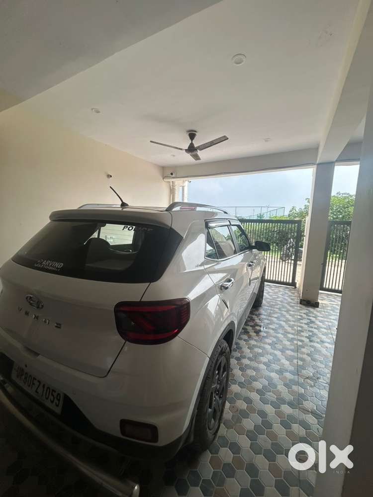 Hyundai Venue Petrol Manual 2021