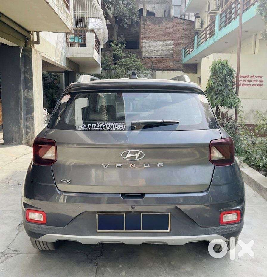 Hyundai Venue Sx (o) Mt 1.5 Diesel, 2022, Diesel