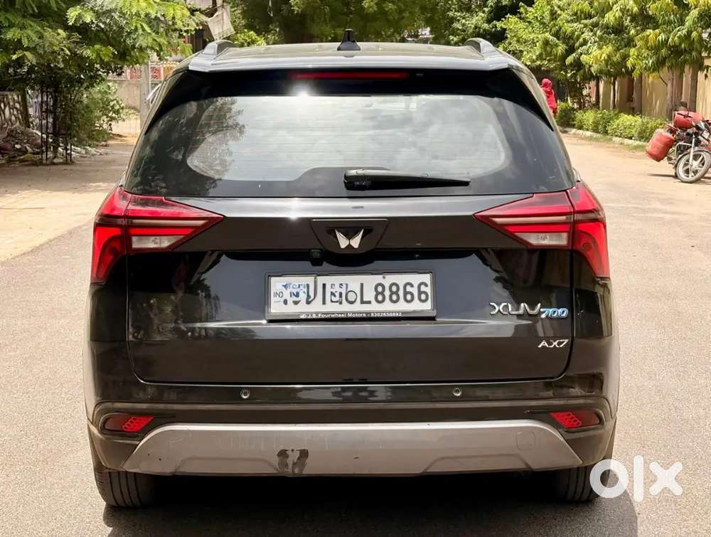 Mahindra Xuv700 Diesel Mt 2024