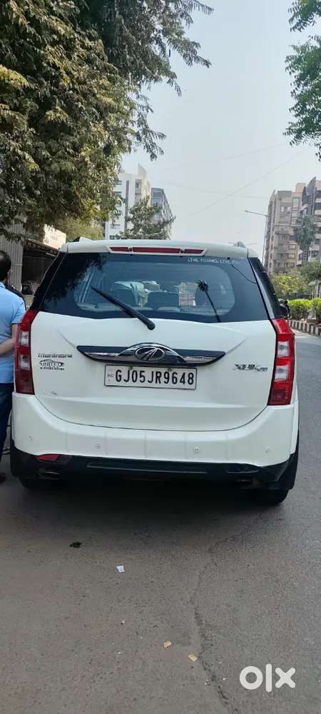 Mahindra Xuv500 2017 Diesel 76000 Km Driven