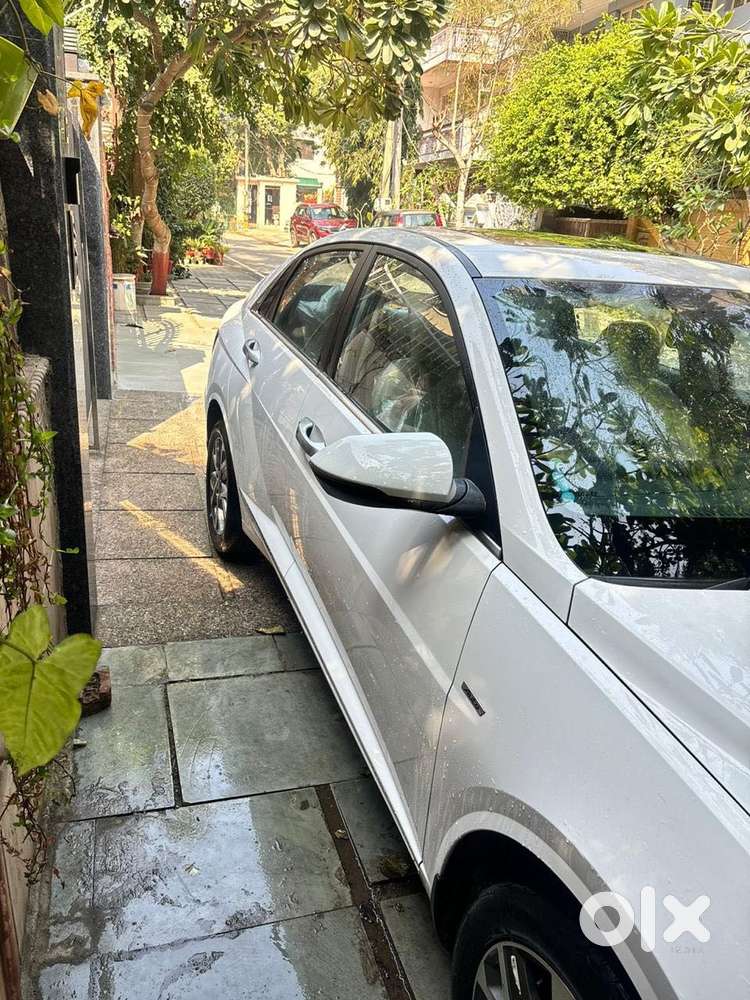 Hyundai Verna 1.5 Sx Vtvt Ivt, 2023, Petrol