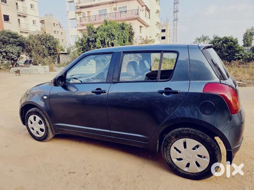 Maruti Swift 1.3 Vxi | Well Maintained | Good Condition | Power Ac & W