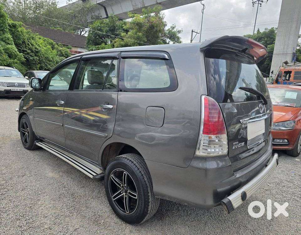 Toyota Innova 2.5 Vx 8 Str, 2011, Diesel