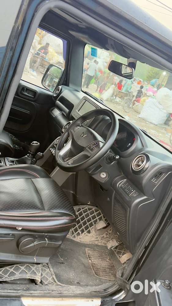 Mahindra Thar Petrol 2023