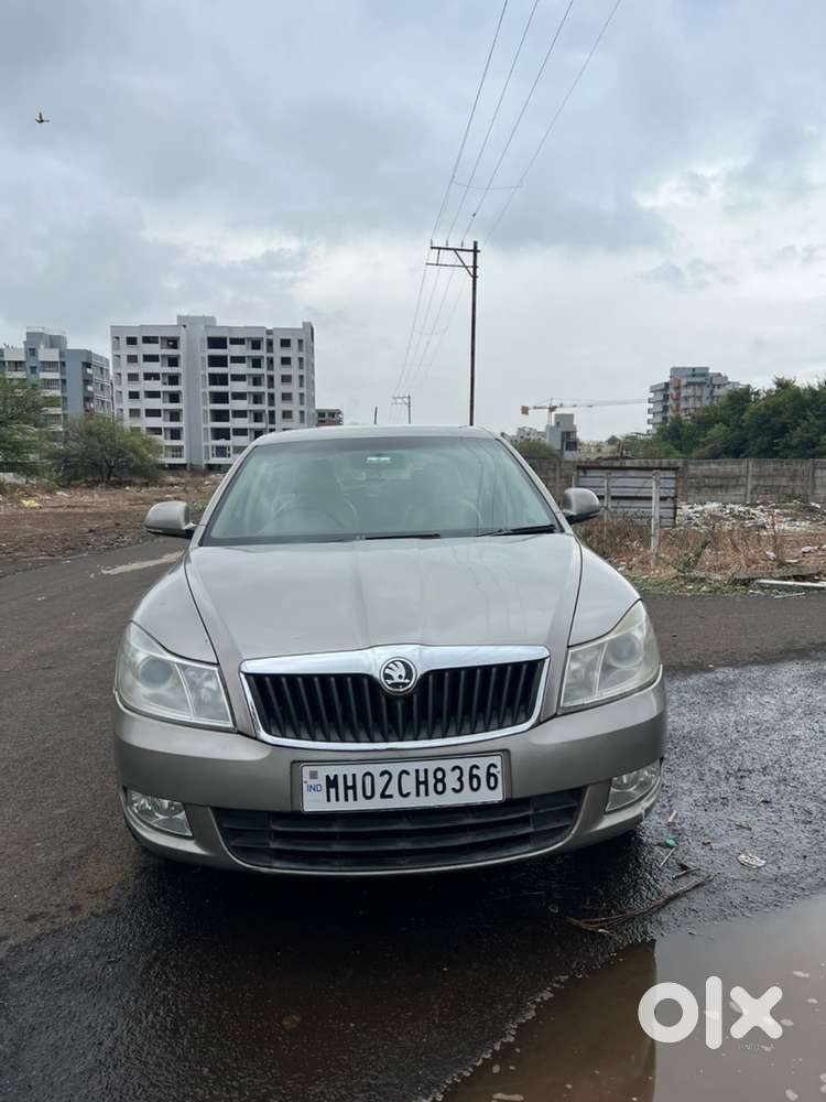 Skoda Laura Diesel 2012 Diesel  2nd Owner  Luxury Sedan