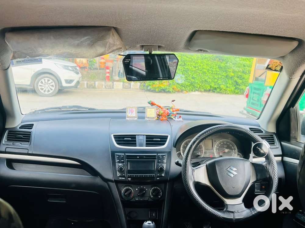 Maruti Suzuki Swift Vxi Ags, 2015, Petrol