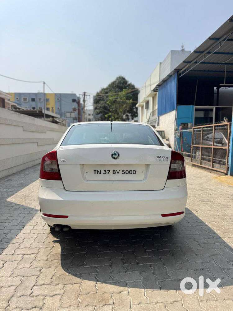 Skoda Laura Ambiente, 2012, Diesel