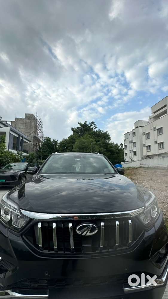 Mahindra Alturas G4