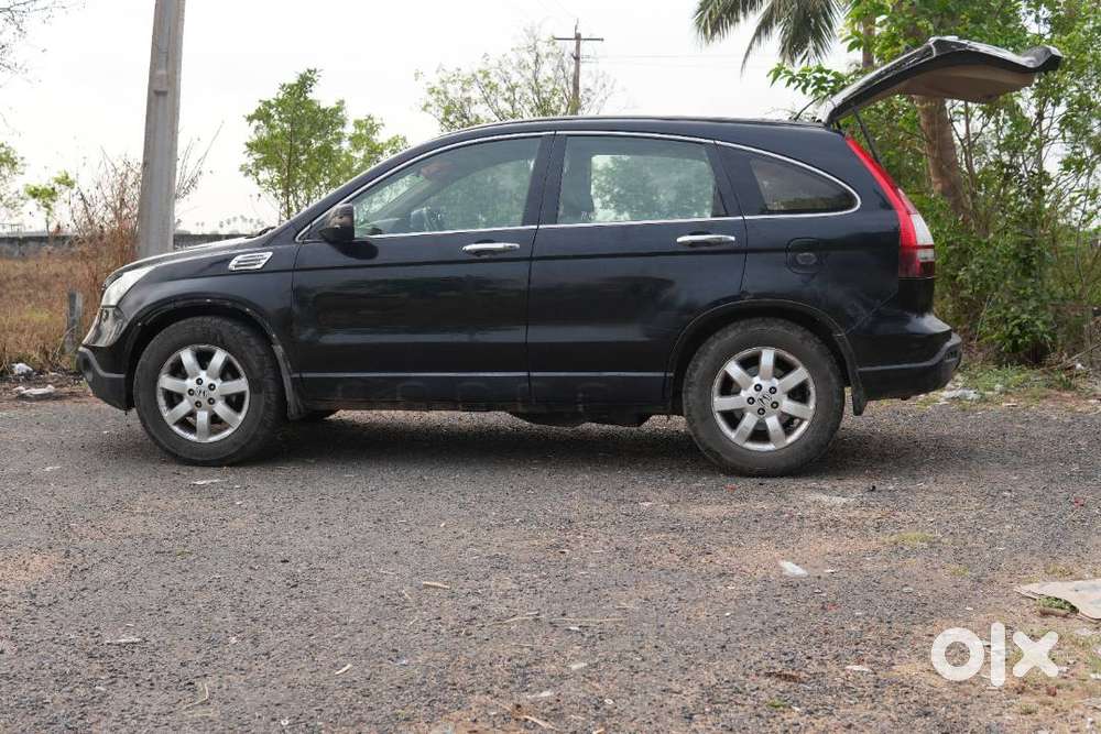 Well Maintained Honda Crv-2.4 4wd With Petrol And Cng Option