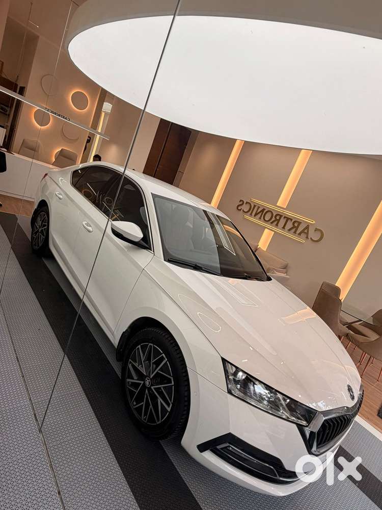 Skoda Octavia 2.0 L K Tsi At, 2022, Petrol