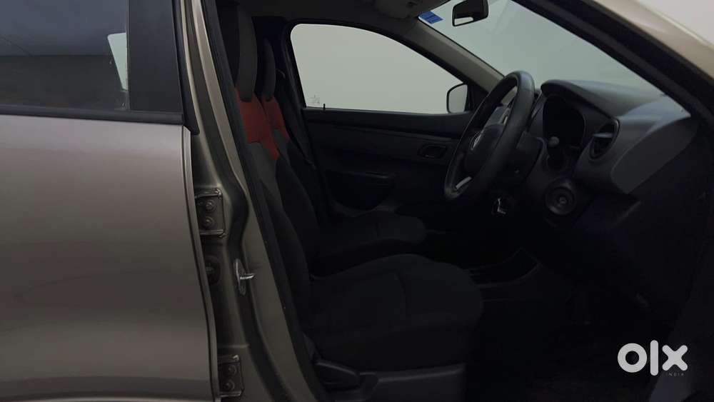 Renault Kwid 2019-ongoing 1.0 Rxt Amt (o), 2016, Petrol