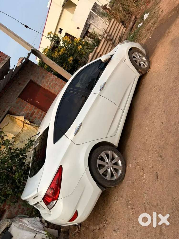 Hyundai Verna 2012 Diesel 120000 Km Driven Top Model Push Button Start