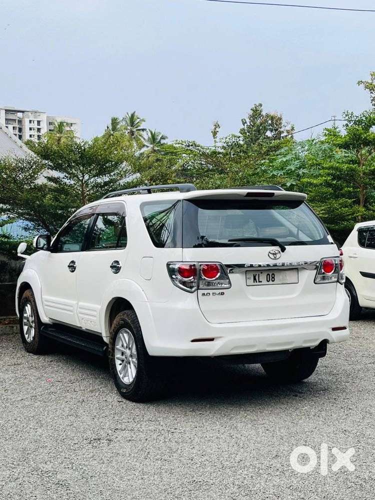 Toyota Fortuner 4x2 At, 2012, Diesel