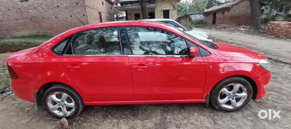 Urgent Sell Good Condition Skoda Rapid Tsi 2013 Diesel 80000 Km Driven