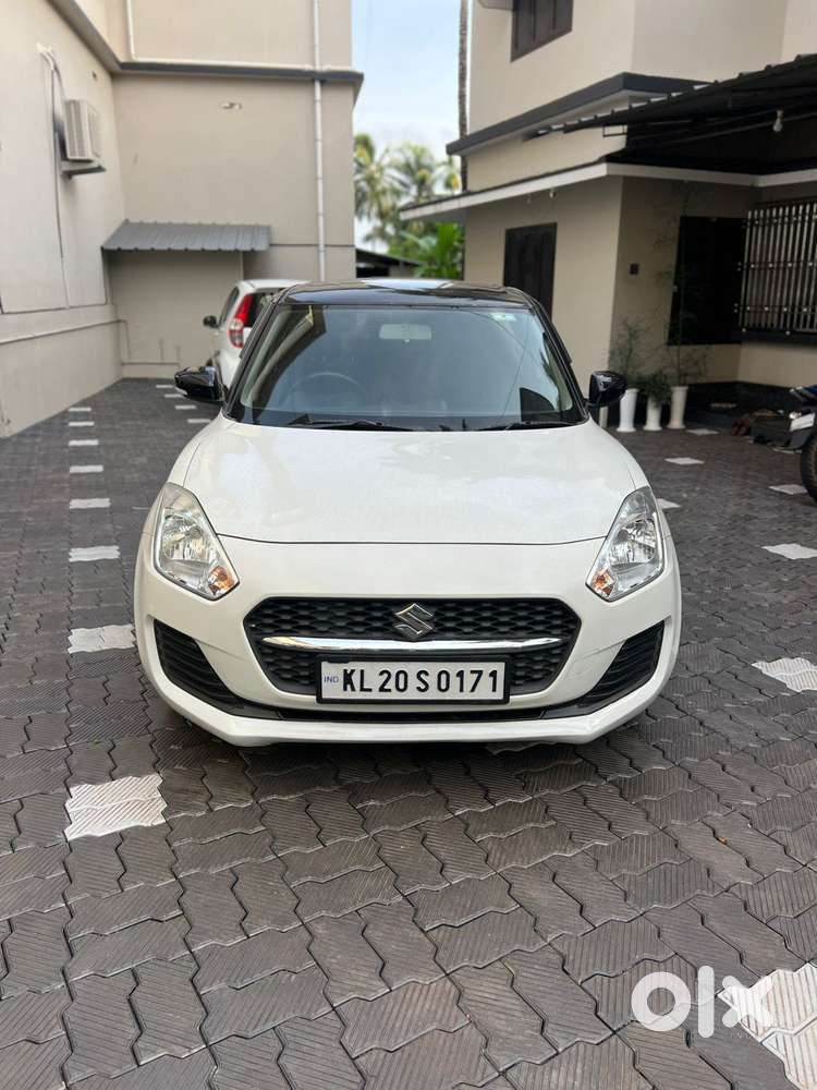 Maruti Suzuki Swift Vxi Optional, 2022, Petrol