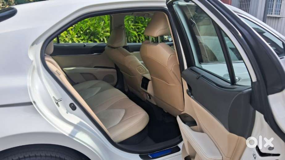 Toyota Camry Hybrid, 2024, Petrol