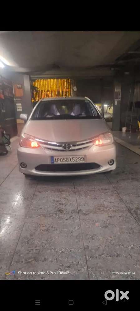 Toyota Etios 2011 Petrol 85000 Km Driven