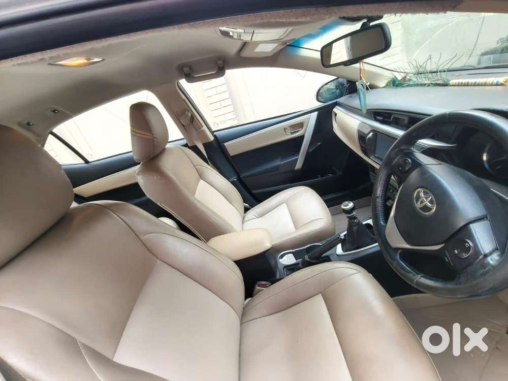 Toyota Corolla Altis 2015
