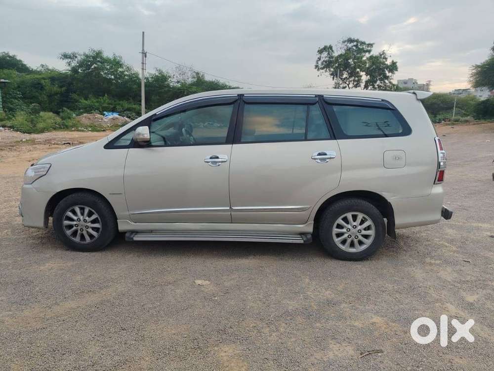 Toyota Innova 2.5 V 8 Str, 2014, Diesel