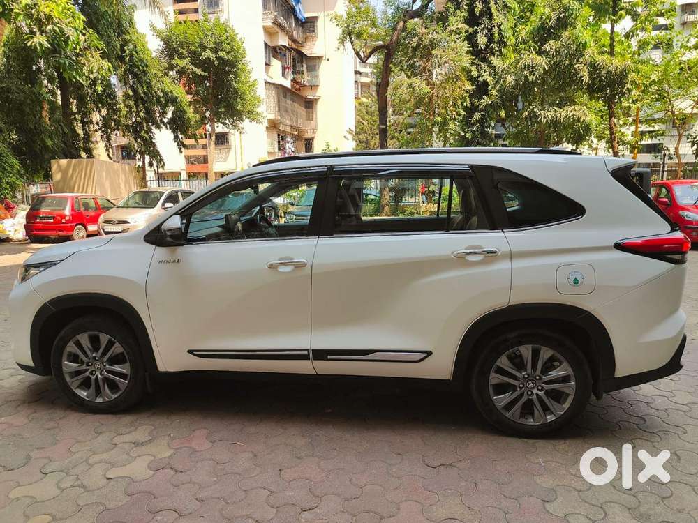 Toyota Innova Hycross 2.0 Zx (o) Hybrid 7 Str, 2024, Cng & Hybrids