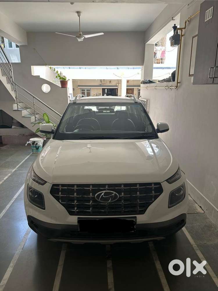 Hyundai Venue 2022 Cng Well Maintained