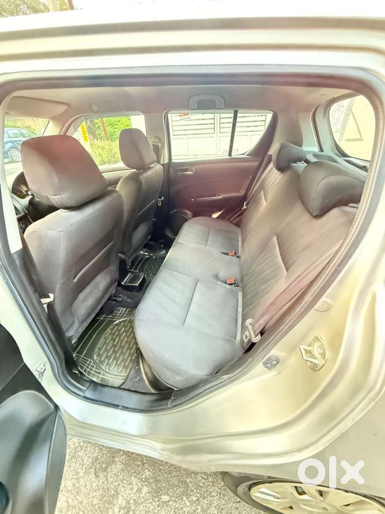 Maruti Suzuki Swift Petrol Manual 2011