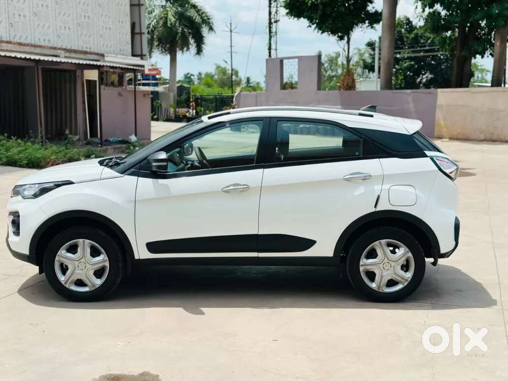 Tata Nexon 1.2 Revotron Xm, 2022, Petrol