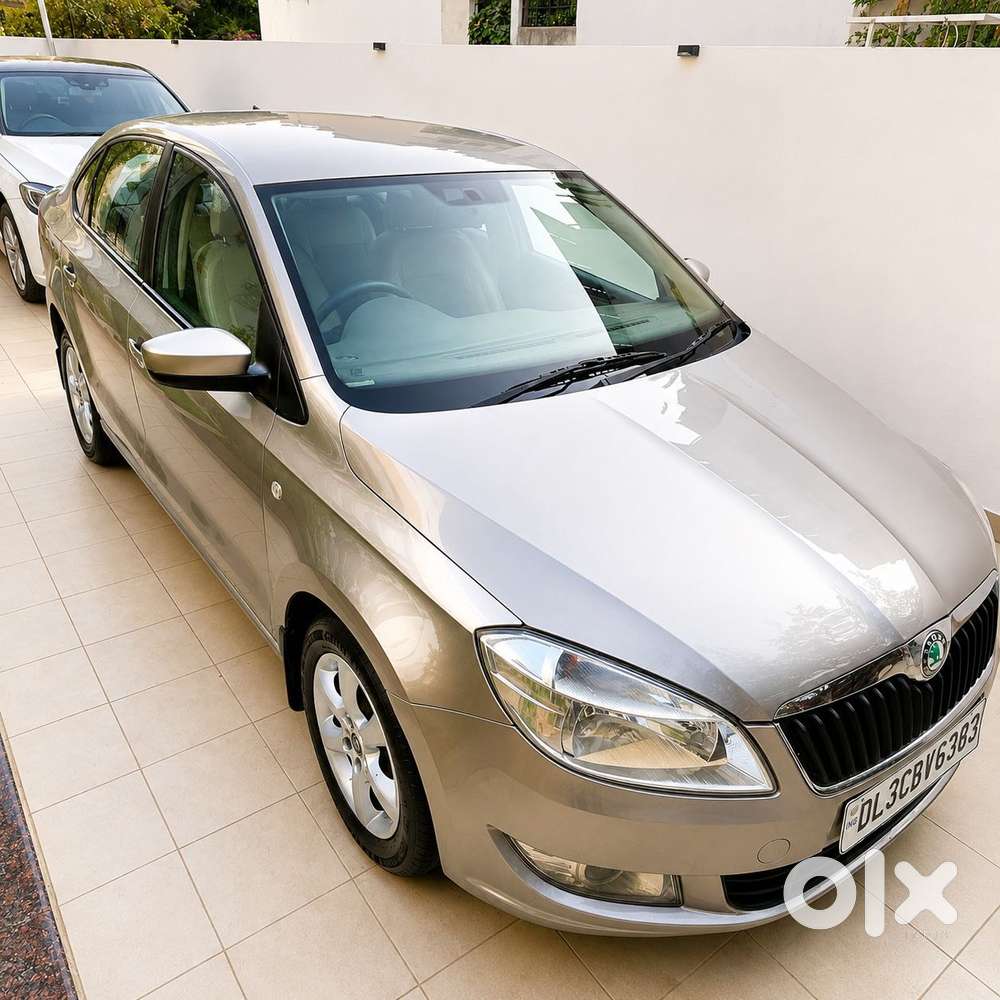 Skoda Rapid 1.6 Mpi Elegance, 2012, Petrol