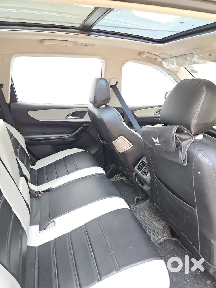 Mahindra Xuv700 Ax7 2022
