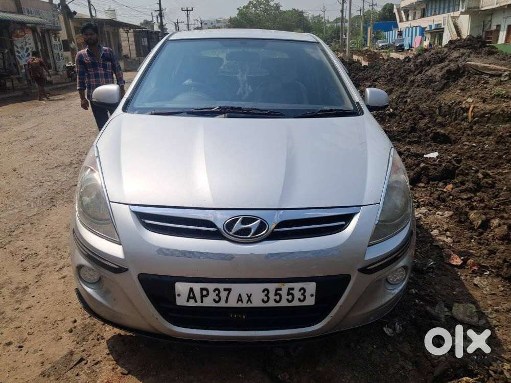 Hyundai I20 Sportz 1.2 Bs-iv, 2010, Petrol
