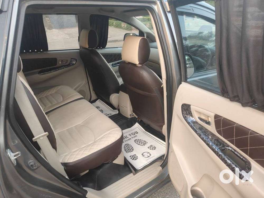 Toyota Innova 2.5 G (diesel) 8 Seater, 2011, Diesel
