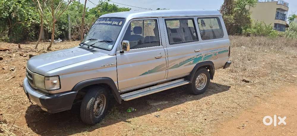 Toyota Qualis Diesel 2001 Car Insurance Running