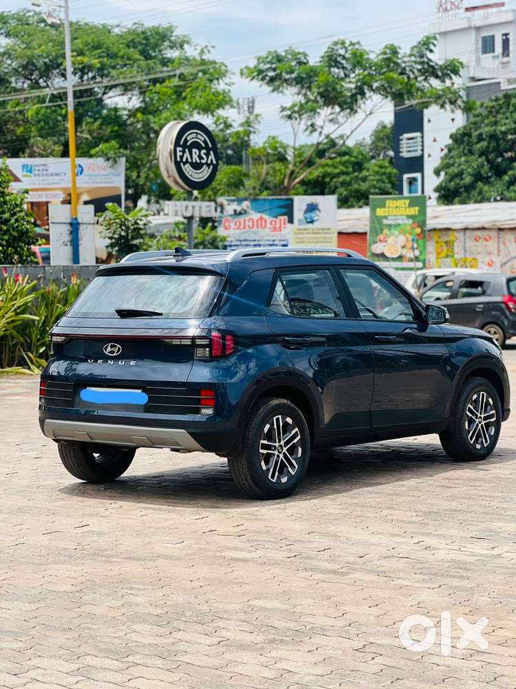 Hyundai Venue Sx (o) Mt 1.5 Diesel, 2022, Diesel