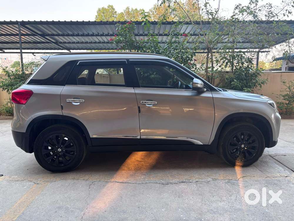 Maruti Suzuki Brezza 1.5 Zxi Smart Hybrid, 2022, Petrol