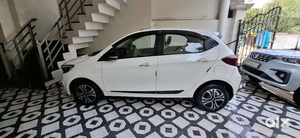 Tata Tiago Revotron 2022
