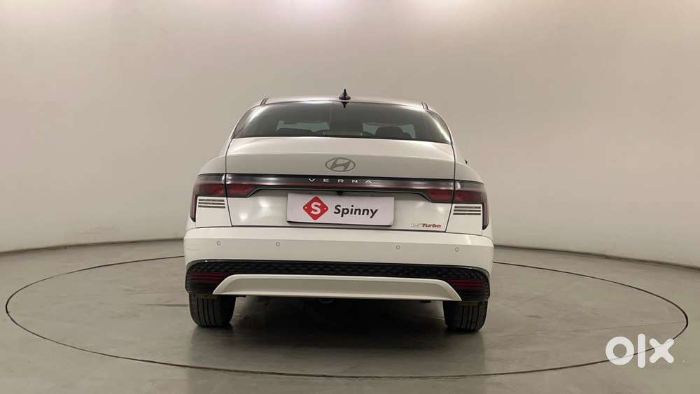 Hyundai Verna 1.5 Sx (o) Turbo Petrol Mt, 2023, Petrol