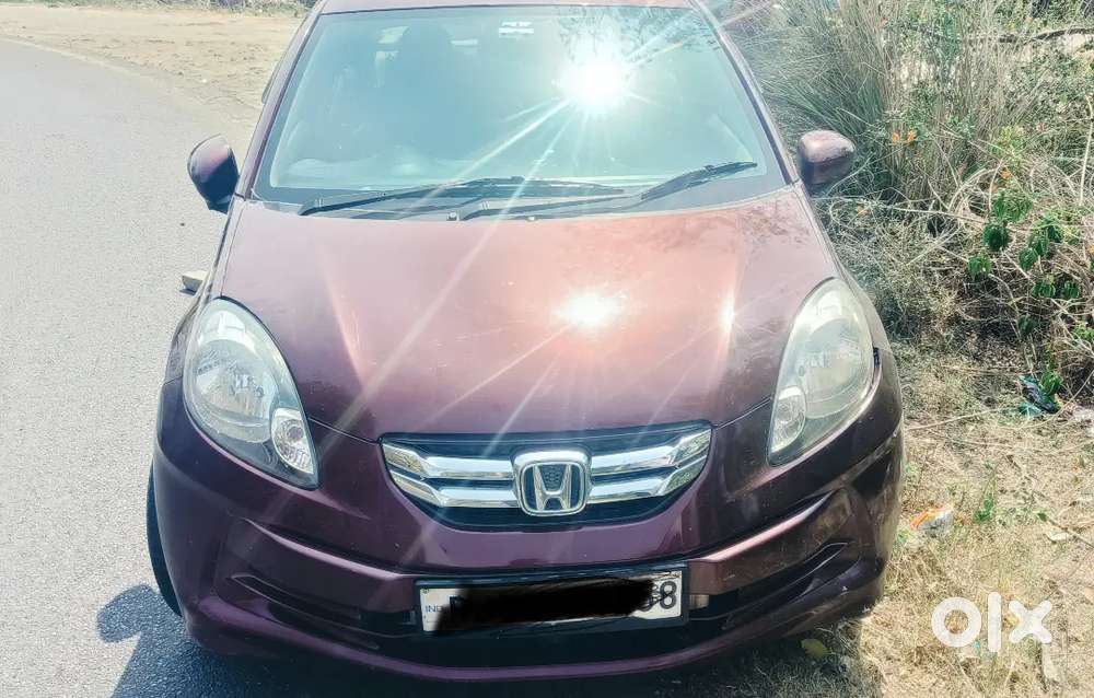 Honda Amaze 2014 Diesel 160000km Driven, Ok Condition, Original Colour