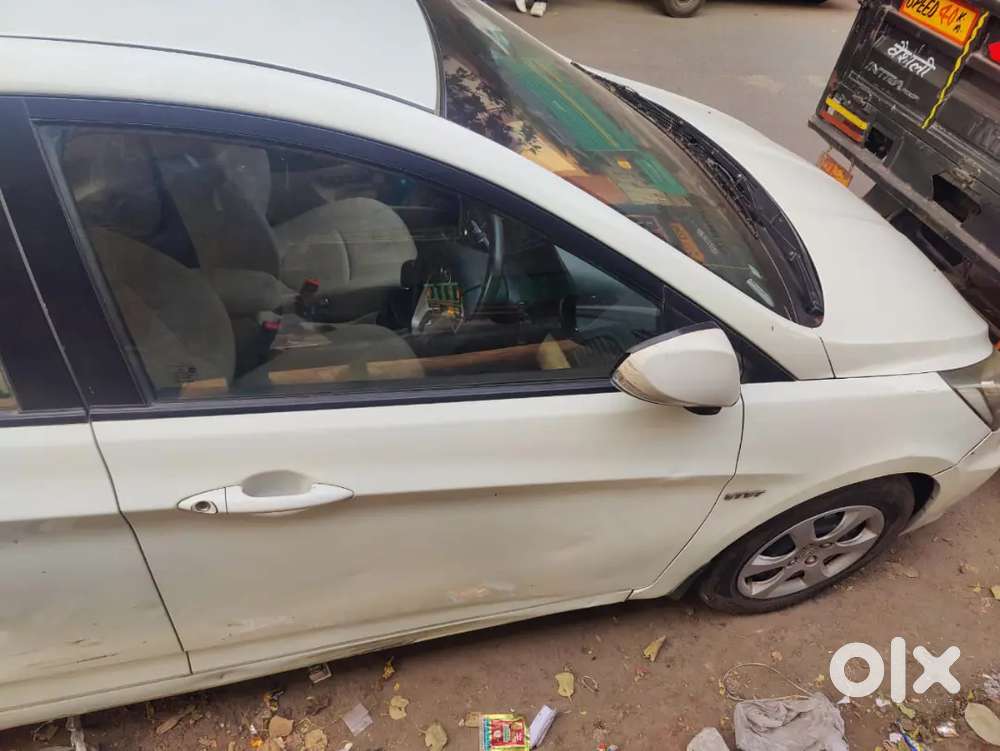 Hyundai Verna Fluidic 2012