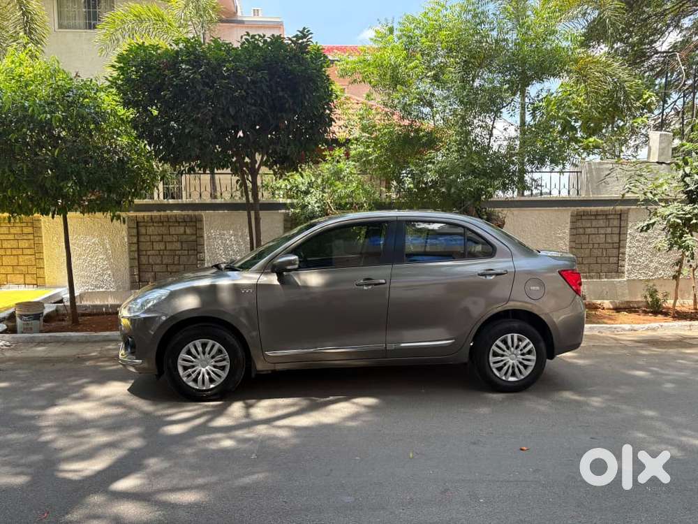 Maruti Suzuki Swift Dzire 1.2 Vxi Bsiv, 2017, Petrol