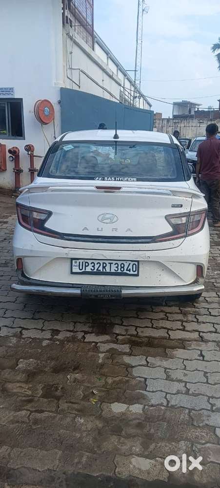 Hyundai Aura 2025 Cng