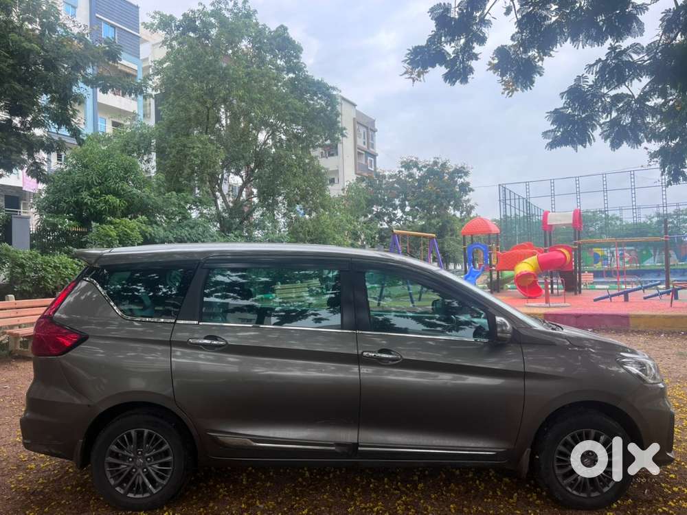Maruti Suzuki Ertiga Petrol 2022