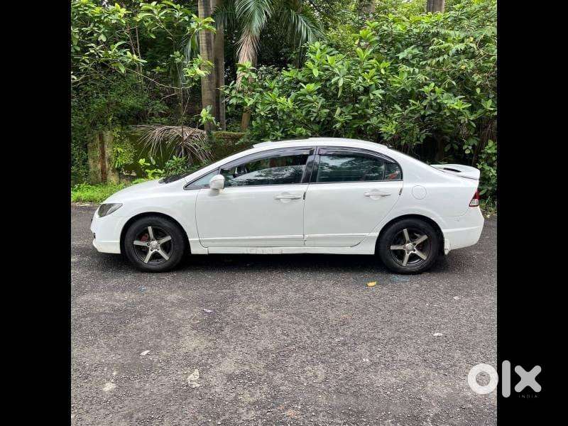 Honda Civic 2011 Cng & Sunroof Hybrids Well Maintained